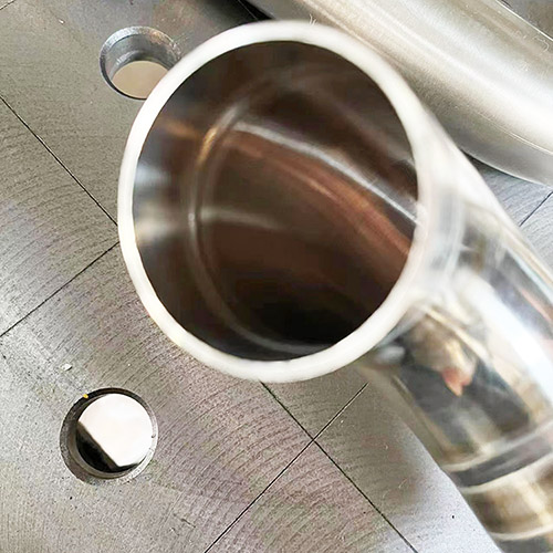 不锈钢卫生级管道安装自动焊机现场施工焊接